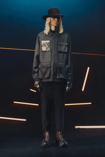 Look 22